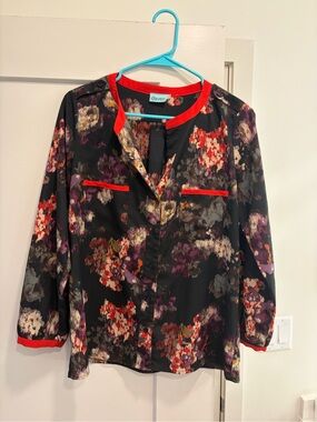Floral Print Button-Front Blouse in Black with Red Trim
